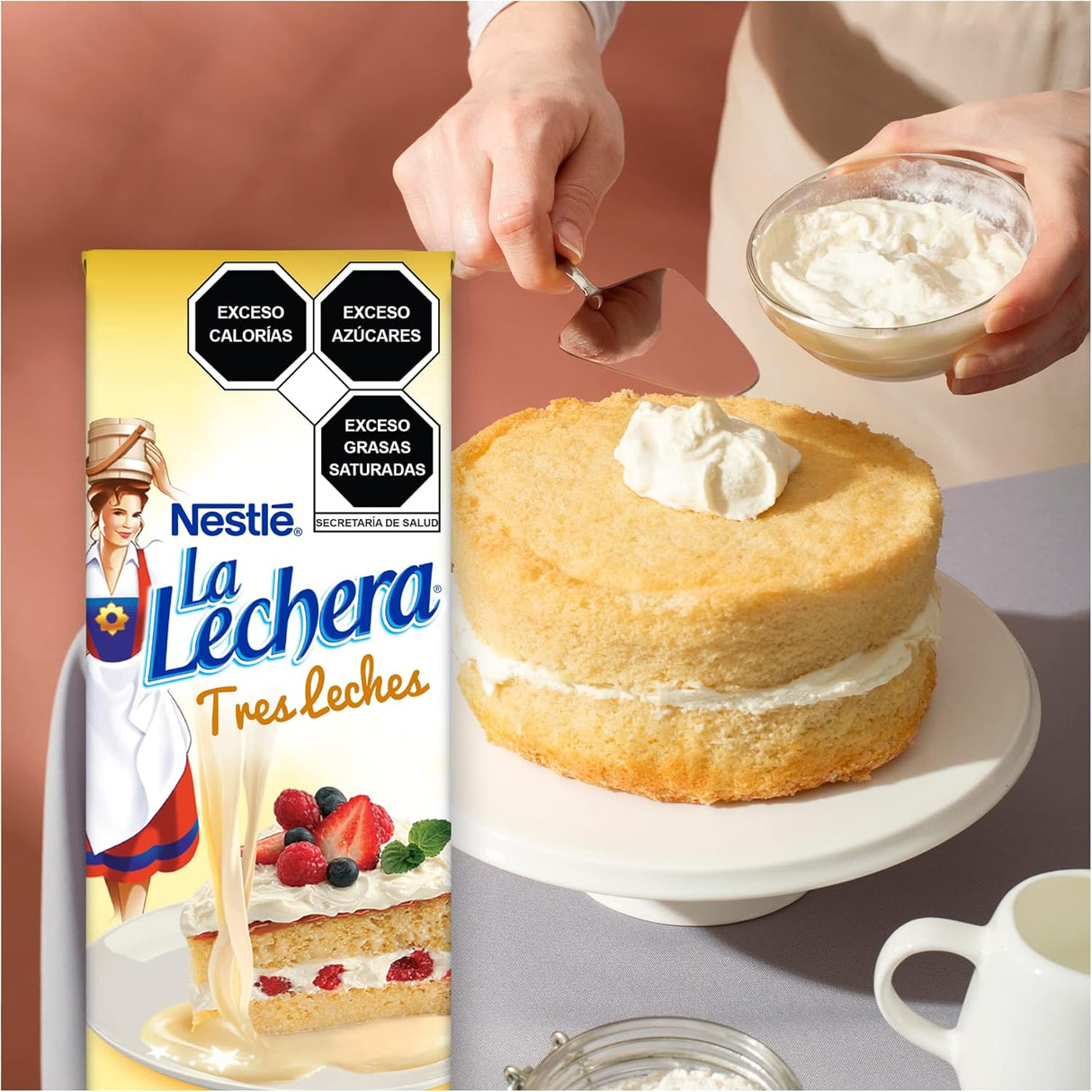 Caja de 12 Piezas de 1 KG c/u de La Lechera Tres Leches