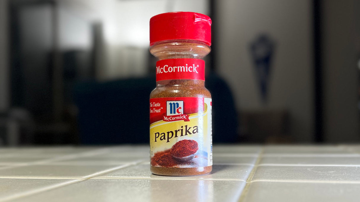 Caja de 12 Piezas de 47 GR c/u de Paprika Mccormick
