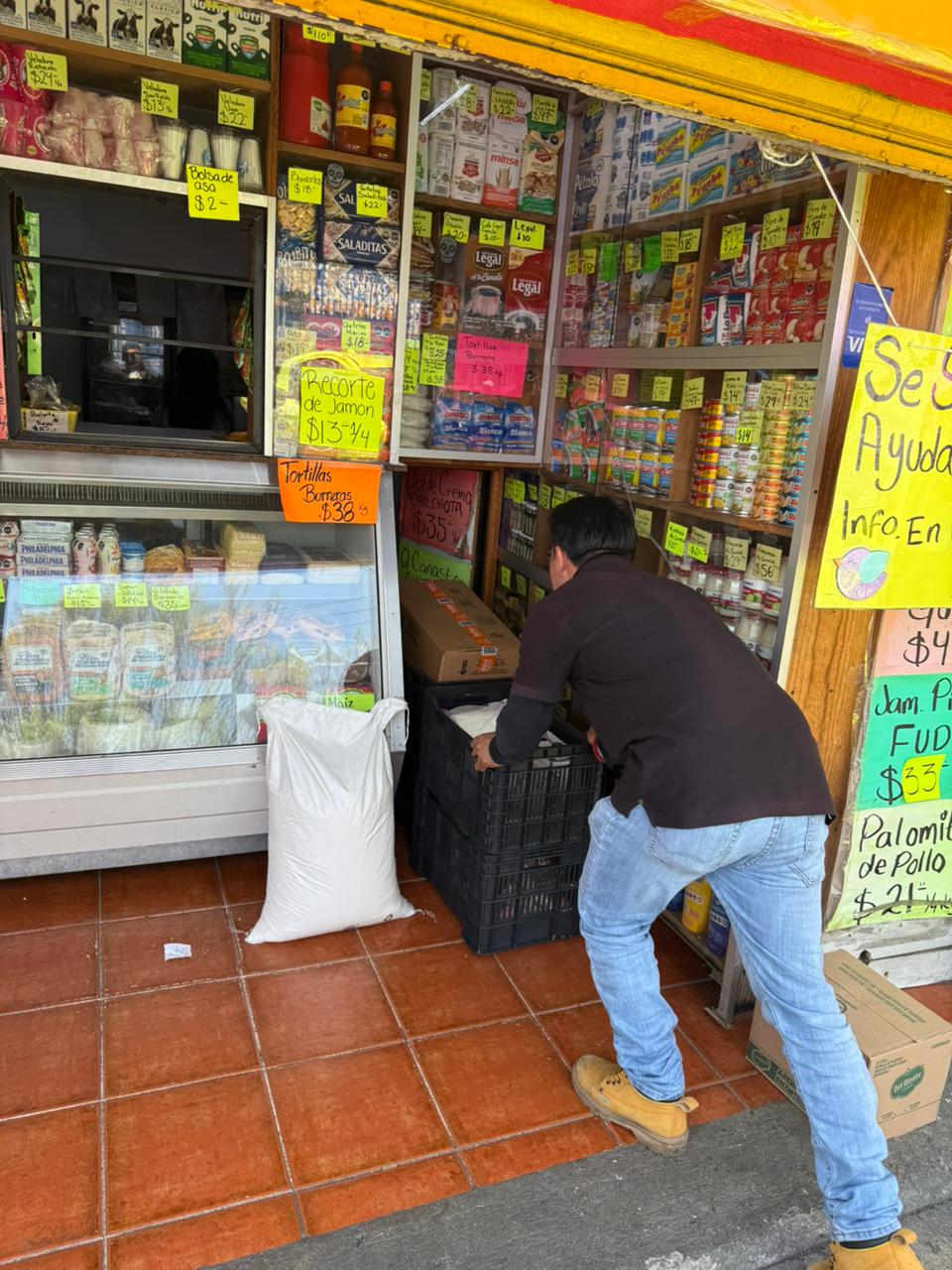 Todo llegó completo y bien empaquetado. Atención rápida y excelente seguimiento.